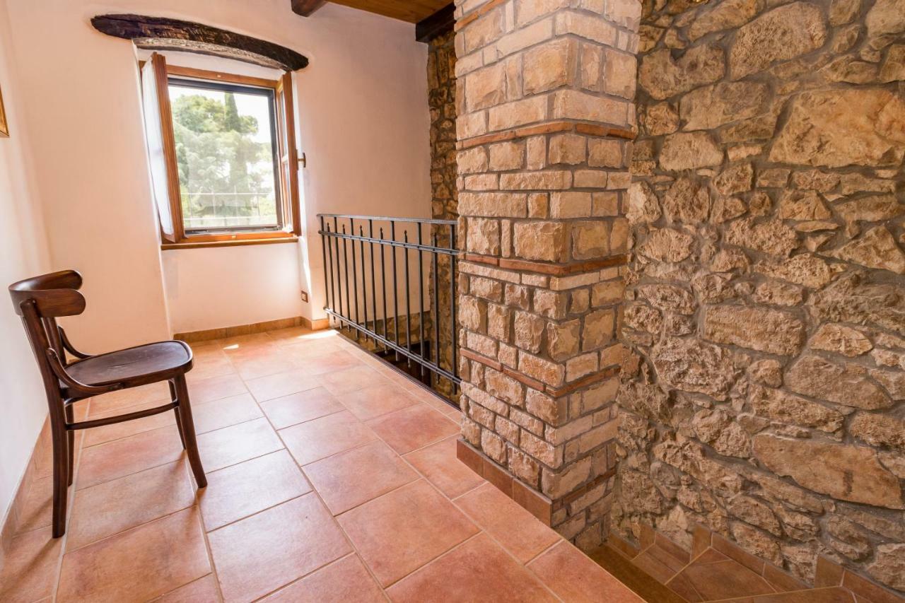 Old Istrian Home Martina โปเรช ภายนอก รูปภาพ